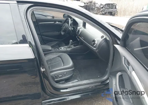 2015 Audi A3 2.0T Premium z USA, uszkodzony, nr VIN WAUEFGFF8F1135493